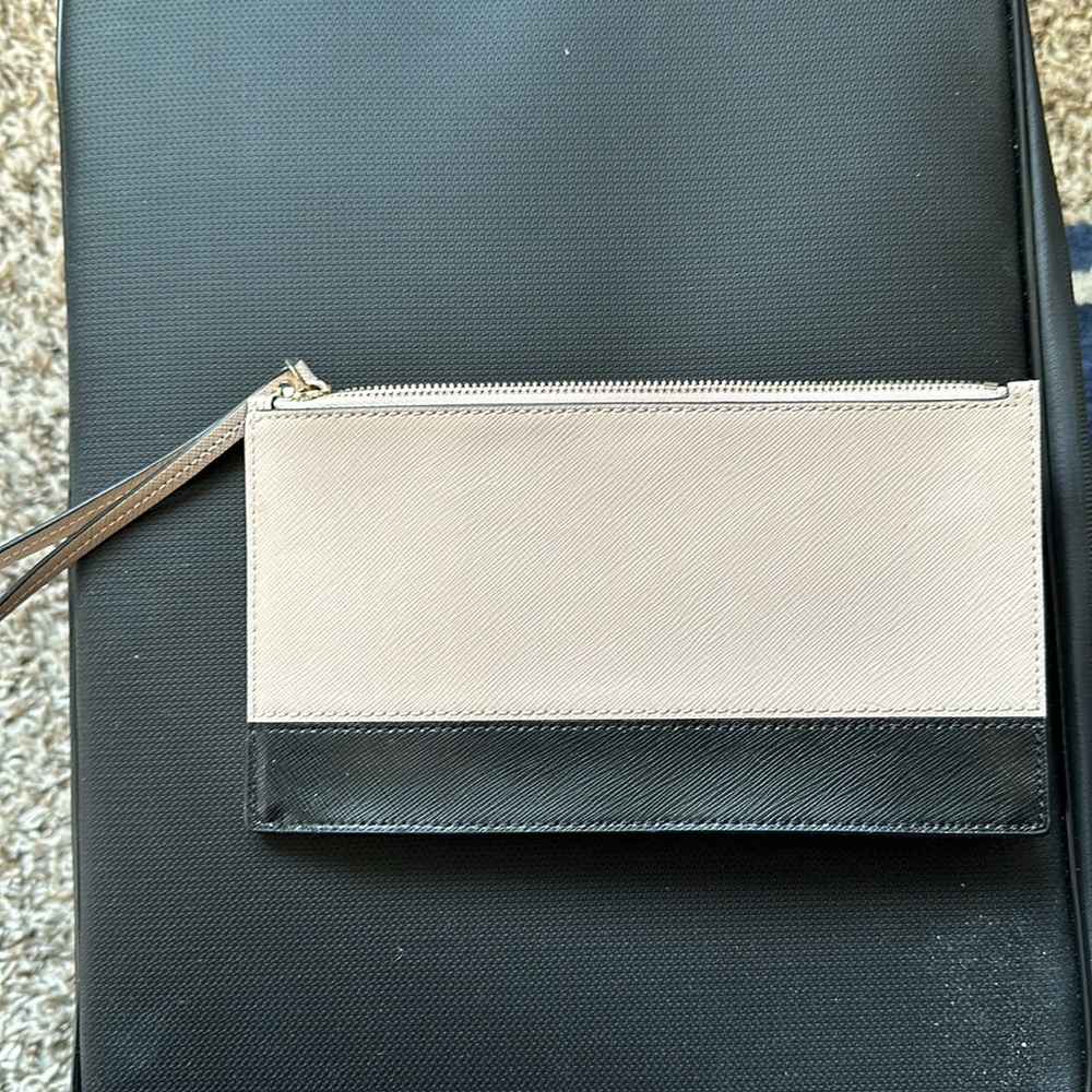 kate spade ♠️ New York authentic wristlet - Picture 3 of 6